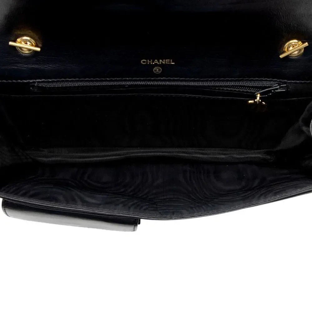 Chanel Vintage Patent Leather CC Wallet on Chain